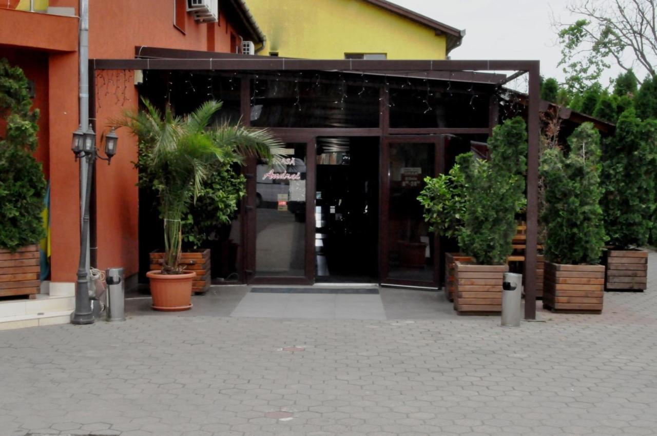 Hotel Andrei Aranyosgyéres Kültér fotó