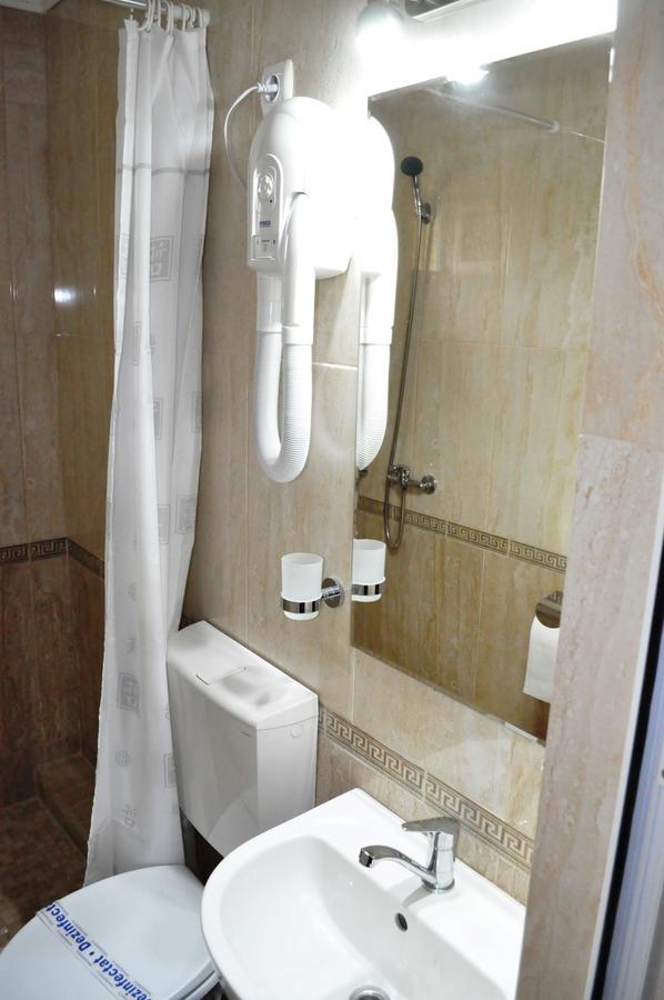 Hotel Andrei Aranyosgyéres Kültér fotó
